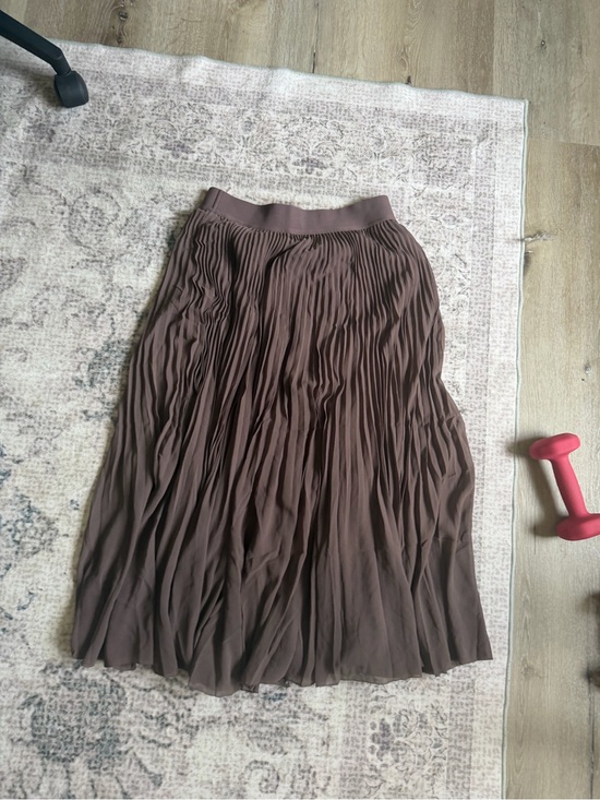 Wilfred Dresses & Skirts - Wilfred Pleated Midi Skirt in Chocolate Brown